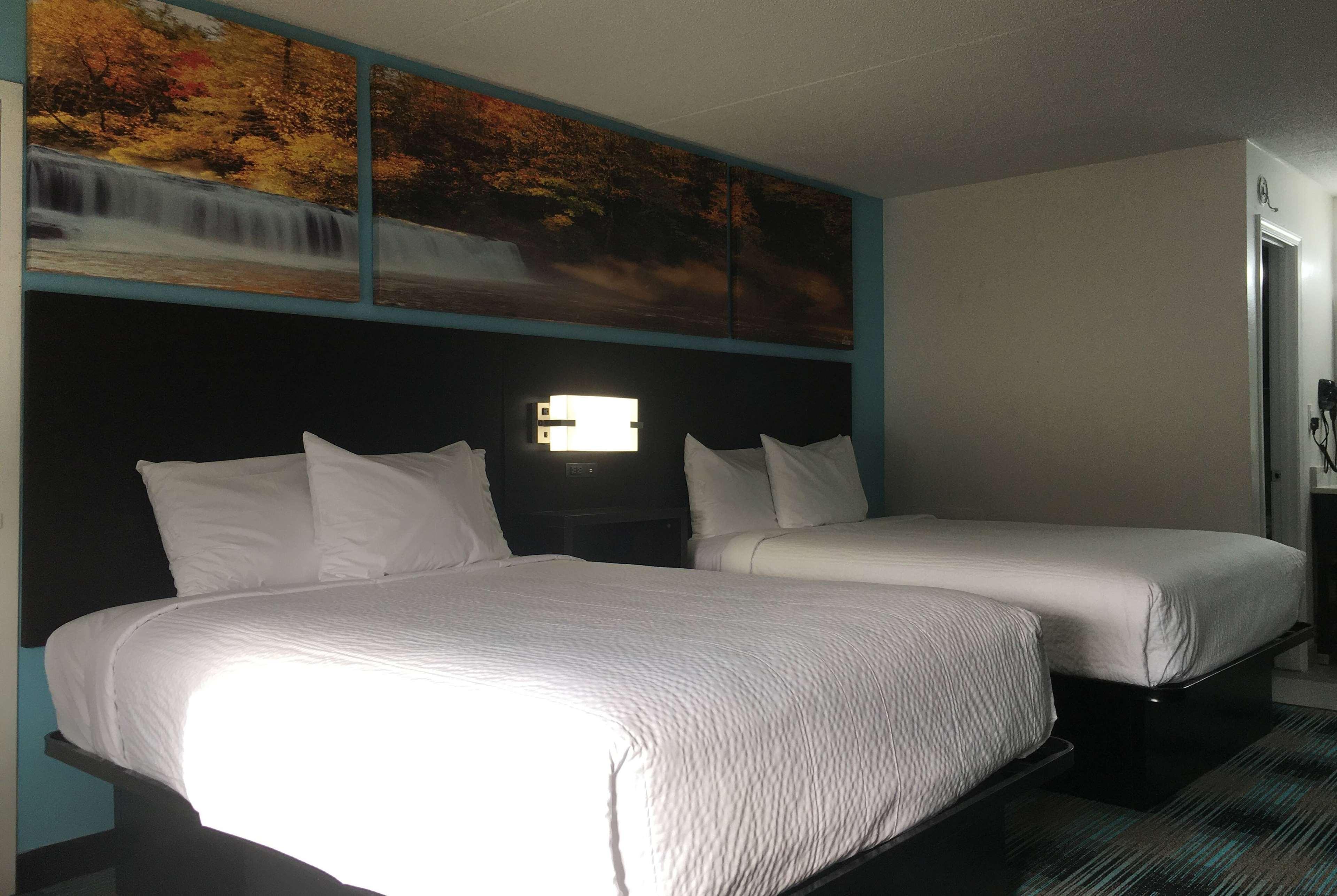 Days Inn By Wyndham Calhoun Ga I-75 And Us-41 Εξωτερικό φωτογραφία