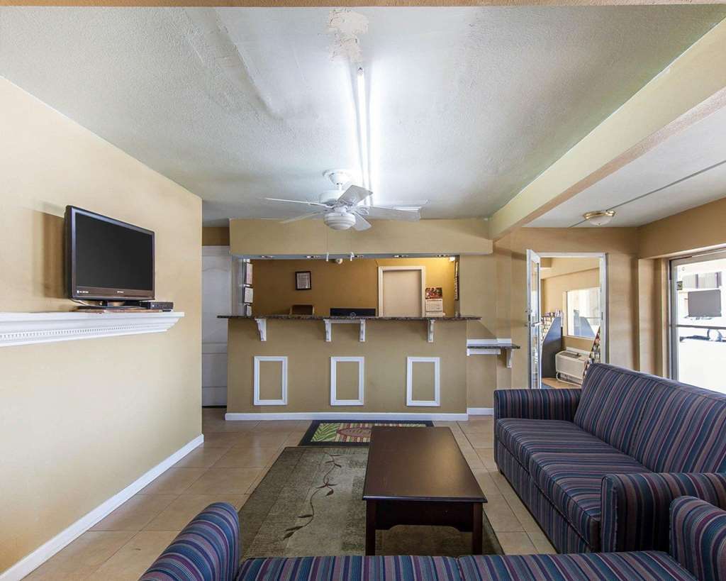 Days Inn By Wyndham Calhoun Ga I-75 And Us-41 Εσωτερικό φωτογραφία