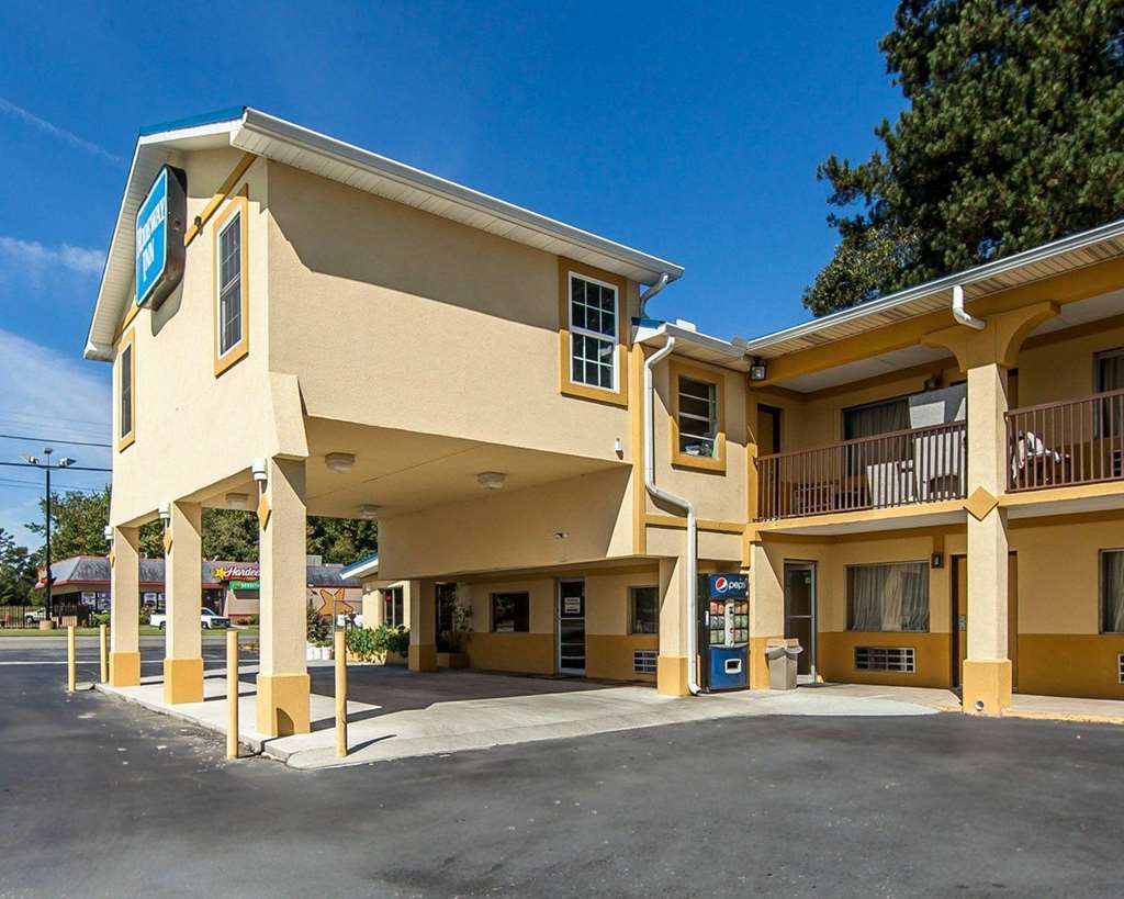 Days Inn By Wyndham Calhoun Ga I-75 And Us-41 Εξωτερικό φωτογραφία